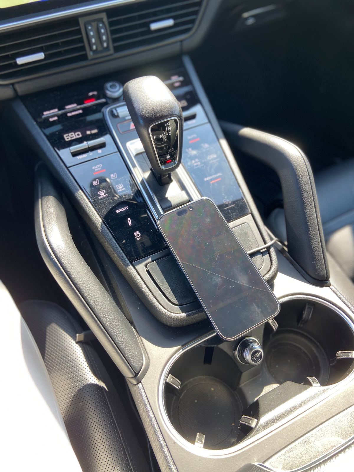 Porsche Cayenne 9Y0 ( 2019–2026) Console Cubby - Magnetic Wireless Charging Phone Mount