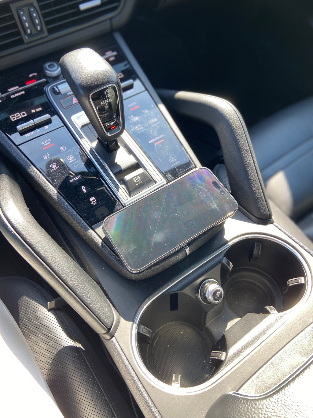 Porsche Cayenne 9Y0 ( 2019–2026) Console Cubby - Magnetic Wireless Charging Phone Mount
