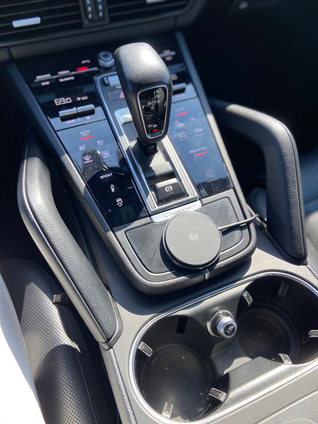Porsche Cayenne 9Y0 ( 2019–2026) Console Cubby - Magnetic Wireless Charging Phone Mount